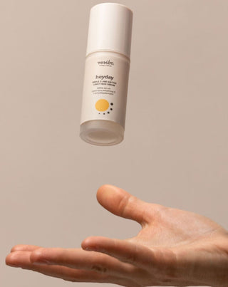 Voedend, verlichtend gezichtsserum met antioxidanten en drievoudige vitamine C Heyday 30 ml Resibo - 3