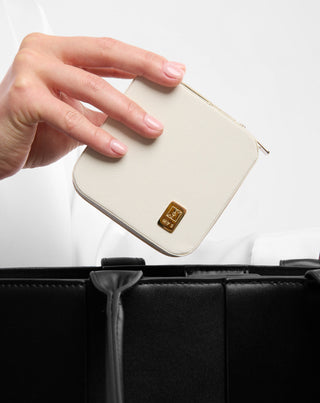 Boîte à bijoux avec compartiments, rouleaux et crochets petite crème Mys - 3