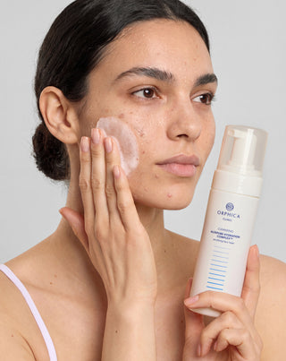 Reinigend schuim voor de gevoelige en acne-gevoelige huid met betaine, panthenol en allantoïne Cleansing Orphica Clinic 150 ml - 3
