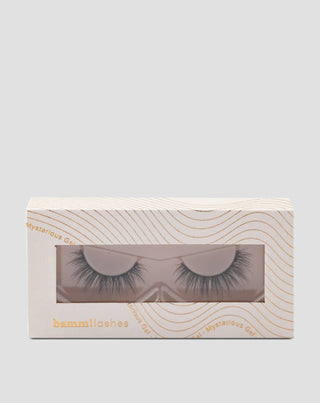 Bamm!Lashes Mysterious Gal 2D valse wimperstrips voor herhaaldelijk gebruik - 1