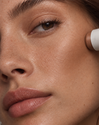 Make-upset voor gezicht en contouren: bronzer, blush en highlighter in stickvorm Nutridome