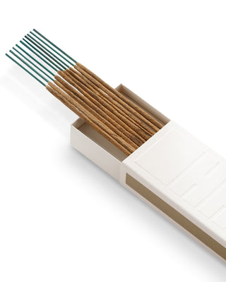 Encens Hhuumm Chill Out au parfum de bois de santal et de jasmin relaxant - 1