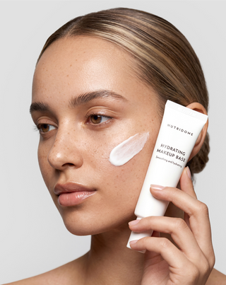 verlichtende en hydraterende basis voor make-up Nutridome_3 - 3