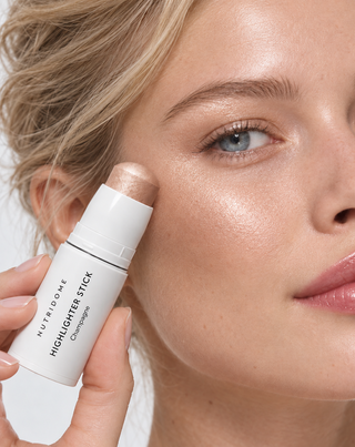 Highlighter voor gezicht en lichaam in stickvorm, stralende glans en egaliserend effect Champagne Nutridome