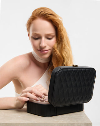 Coffret à bijoux avec compartiments, roulettes et miroir grand modèle noir Mys - 3